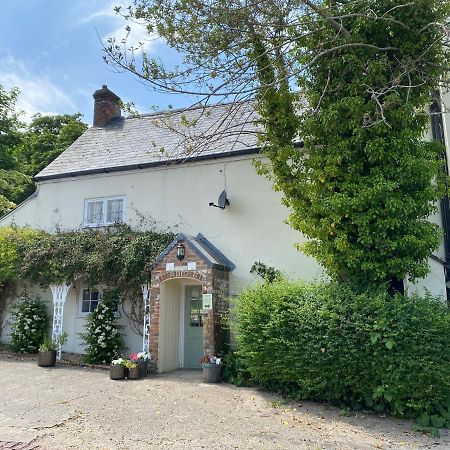 Bed and Breakfast Heathcote House Milborne Saint Andrew Екстер'єр фото