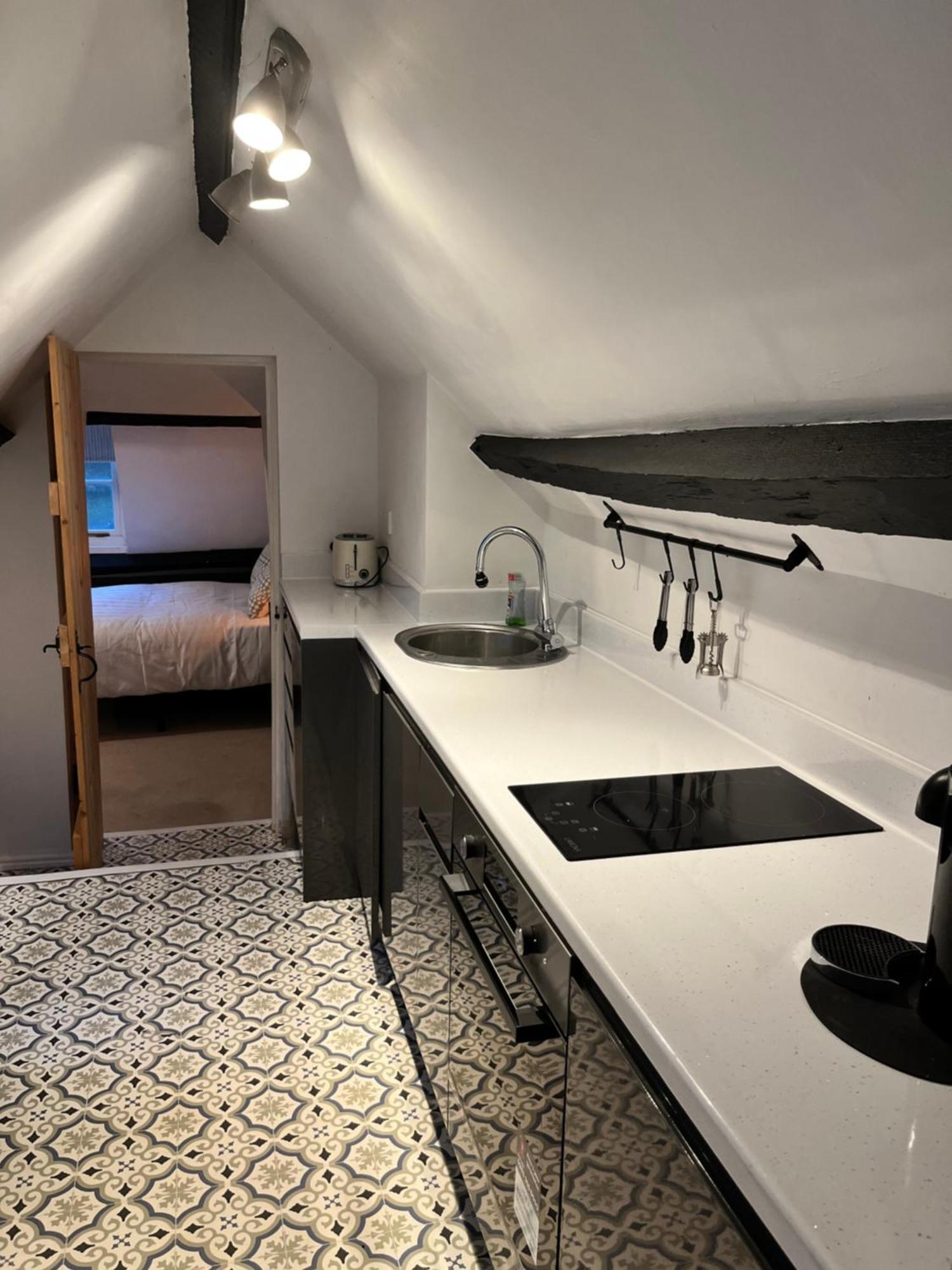 Bed and Breakfast Heathcote House Milborne Saint Andrew Екстер'єр фото