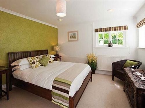 Bed and Breakfast Heathcote House Milborne Saint Andrew Екстер'єр фото